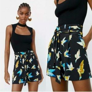 S 🔖 ZARA Bird Print Paperbag Shorts Black Blue Multi colored 8566/334
